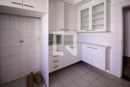 Apartamento para alugar com 420m², 4 quartos e 4 vagas Apartamento para alugar com 420m², 4 quartos e 4 vagasCozinha