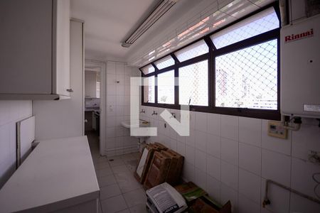 Apartamento para alugar com 420m², 4 quartos e 4 vagas Apartamento para alugar com 420m², 4 quartos e 4 vagasÁrea de Serviço