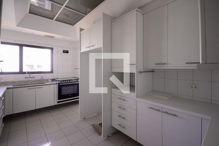 Apartamento para alugar com 420m², 4 quartos e 4 vagas Apartamento para alugar com 420m², 4 quartos e 4 vagasCozinha