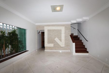 Sala de casa à venda com 2 quartos, 232m² em Vila Graciosa, São Paulo