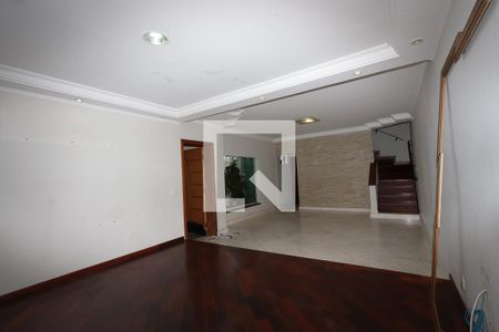 Sala de casa à venda com 2 quartos, 232m² em Vila Graciosa, São Paulo