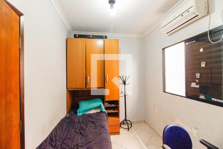 Casa à venda com 130m², 3 quartos e 2 vagasQuarto 2
