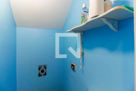 Casa à venda com 130m², 3 quartos e 2 vagasBanheiro de  