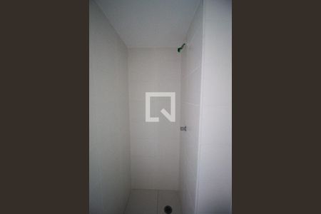 Banheiro de apartamento para alugar com 2 quartos, 33m² em Itaquera, São Paulo