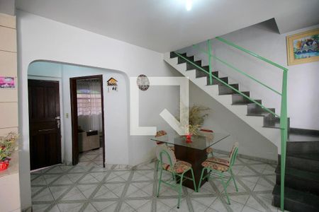Sala de casa à venda com 3 quartos, 108m² em Ipiranga, Belo Horizonte