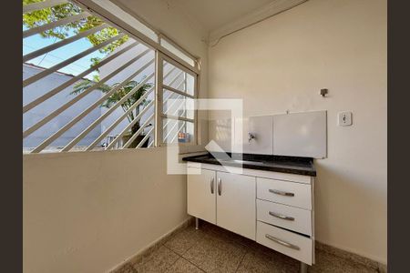 Sala/Cozinha de casa para alugar com 1 quarto, 45m² em Jardim Aeroporto, São Paulo