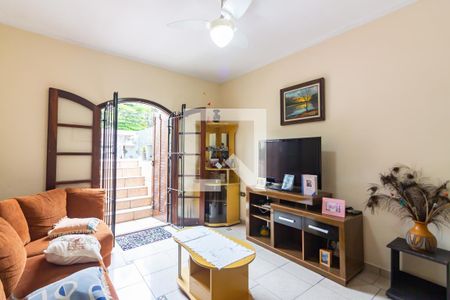 Sala de casa para alugar com 2 quartos, 110m² em Pestana, Osasco