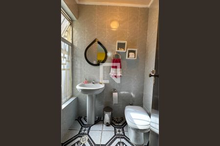 Lavabo de casa para alugar com 3 quartos, 180m² em Nova Aldeinha/aldeia, Barueri