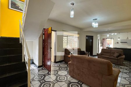 Sala de casa para alugar com 3 quartos, 180m² em Nova Aldeinha/aldeia, Barueri