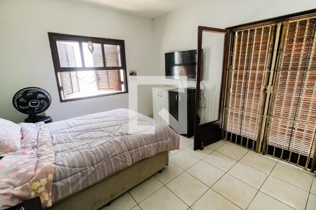 Casa à venda com 310m², 4 quartos e 3 vagasSuíte