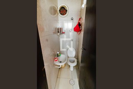 Casa à venda com 310m², 4 quartos e 3 vagasBanheiro de serviço