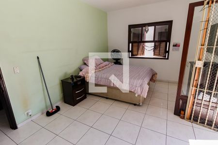 Casa à venda com 310m², 4 quartos e 3 vagasSuíte