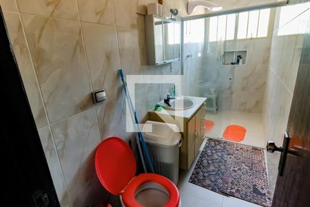 Casa à venda com 310m², 4 quartos e 3 vagasBanheiro Corredor