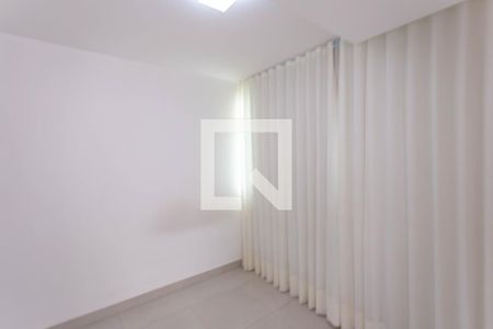 Quarto de apartamento para alugar com 2 quartos, 121m² em Funcionários, Belo Horizonte