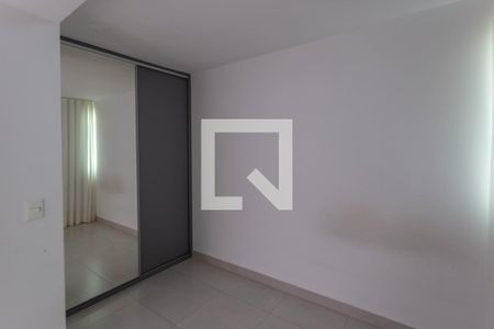 Quarto 2 de apartamento para alugar com 2 quartos, 121m² em Funcionários, Belo Horizonte