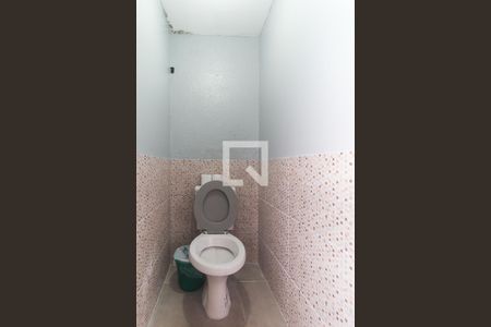 Casa para alugar com 500m², 2 quartos e 5 vagasBanheiro feminino