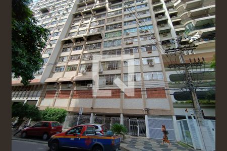Apartamento à venda com 100m², 3 quartos e 1 vaga Apartamento à venda com 100m², 3 quartos e 1 vagaFachada