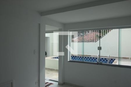 Sala de casa à venda com 4 quartos, 169m² em Jardim Umuarama, São Paulo