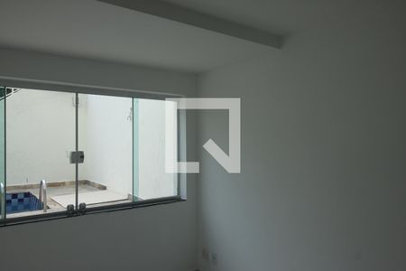 Sala de casa à venda com 4 quartos, 169m² em Jardim Umuarama, São Paulo