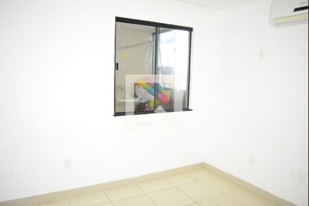 Quarto 1 de apartamento para alugar com 3 quartos, 100m² em Itapuã, Salvador