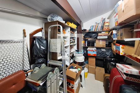 Casa de condomínio à venda com 850m², 4 quartos e 4 vagas Casa de condomínio à venda com 850m², 4 quartos e 4 vagasQuarto de Serviço