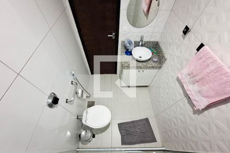 Casa de condomínio à venda com 850m², 4 quartos e 4 vagas Casa de condomínio à venda com 850m², 4 quartos e 4 vagasBanheiro Social