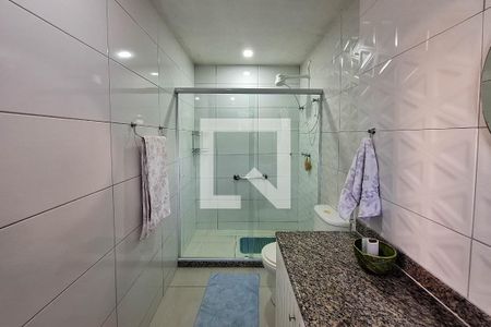 Casa de condomínio à venda com 850m², 4 quartos e 4 vagas Casa de condomínio à venda com 850m², 4 quartos e 4 vagasBanheiro da Suíte 2