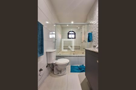 Casa de condomínio à venda com 850m², 4 quartos e 4 vagas Casa de condomínio à venda com 850m², 4 quartos e 4 vagasBanheiro da Suíte 1