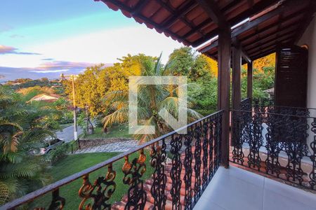 Casa de condomínio à venda com 850m², 4 quartos e 4 vagas Casa de condomínio à venda com 850m², 4 quartos e 4 vagasVaranda da suíte 3