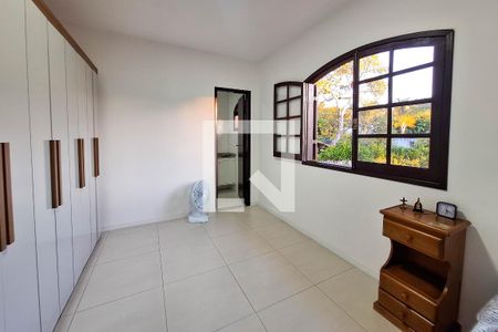 Casa de condomínio à venda com 850m², 4 quartos e 4 vagas Casa de condomínio à venda com 850m², 4 quartos e 4 vagasSuíte 2