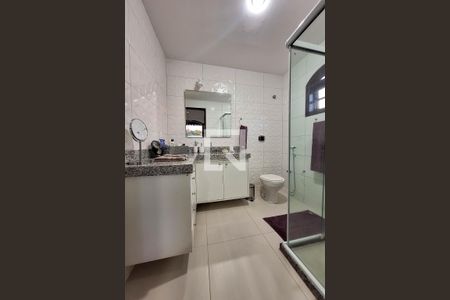 Casa de condomínio à venda com 850m², 4 quartos e 4 vagas Casa de condomínio à venda com 850m², 4 quartos e 4 vagasBanheiro da Suíte 3