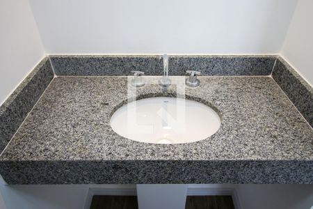 Apartamento para alugar com 33m², 2 quartos e sem vaga Apartamento para alugar com 33m², 2 quartos e sem vagaBanheiro