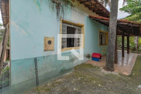 Casa à venda com 130m², 3 quartos e 5 vagasEntrada - Varanda
