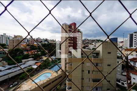 Apartamento à venda com 110m², 2 quartos e 1 vagaVista