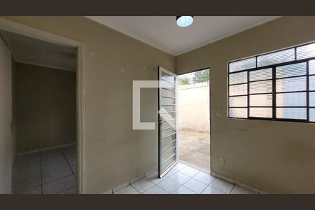 Sala de casa para alugar com 2 quartos, 150m² em Jardim Boa Esperança, Campinas