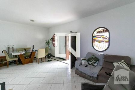 Sala de casa à venda com 3 quartos, 174m² em Nova Suíça, Belo Horizonte
