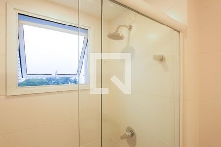 Banheiro suite  de apartamento à venda com 1 quarto, 53m² em Passo D’areia, Porto Alegre