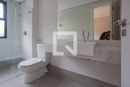 Apartamento à venda com 183m², 2 quartos e 2 vagasBanheiro da Suíte