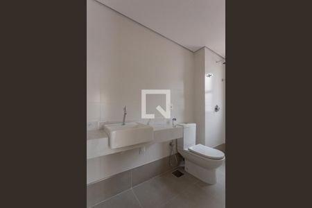 Apartamento à venda com 168m², 2 quartos e 2 vagas Apartamento à venda com 168m², 2 quartos e 2 vagasBanheiro da Suíte