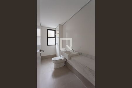 Apartamento à venda com 168m², 2 quartos e 2 vagas Apartamento à venda com 168m², 2 quartos e 2 vagasBanheiro Social