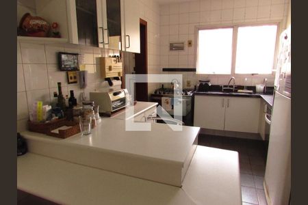 Apartamento à venda com 151m², 4 quartos e 3 vagasCozinha