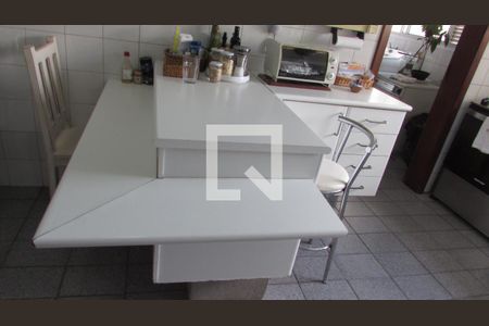 Apartamento à venda com 151m², 4 quartos e 3 vagasCozinha