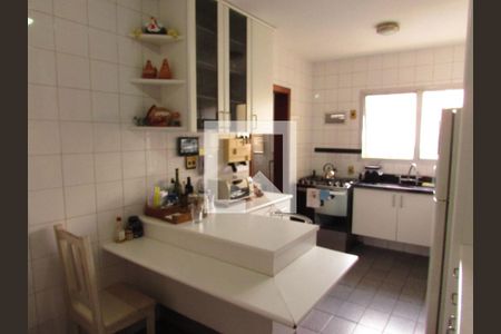 Apartamento à venda com 151m², 4 quartos e 3 vagasCozinha