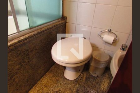 Apartamento à venda com 151m², 4 quartos e 3 vagasBanheiro da Suíte 2