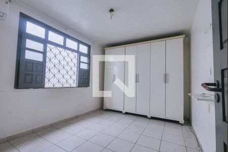 Casa para alugar com 180m², 3 quartos e 3 vagasQuarto 2 - Suíte