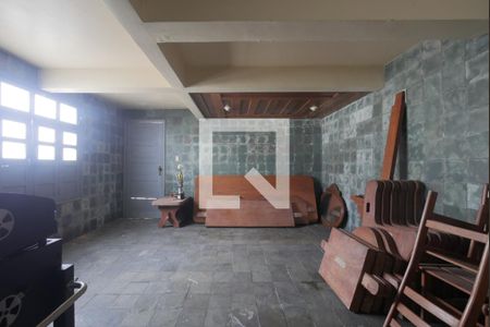 Casa para alugar com 180m², 3 quartos e 3 vagasPorão