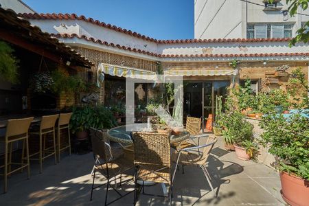 Apartamento à venda com 280m², 4 quartos e 2 vagasCobertura