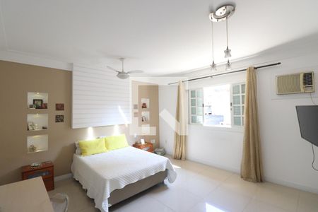 Suite 1  de casa para alugar com 4 quartos, 312m² em Paraíso, São Gonçalo