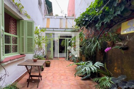 Apartamento para alugar com 149m², 2 quartos e sem vagaQuintal