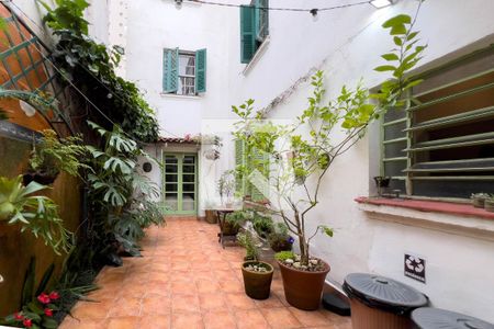 Apartamento para alugar com 149m², 2 quartos e sem vagaQuintal